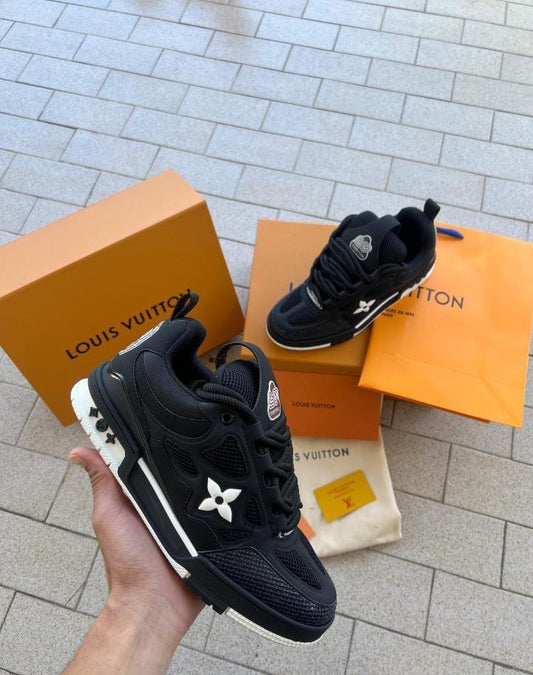 LV BLACK
